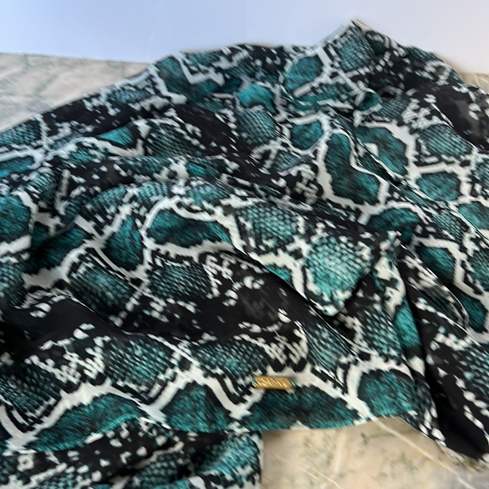 Calvin Klein Scarf - image 2